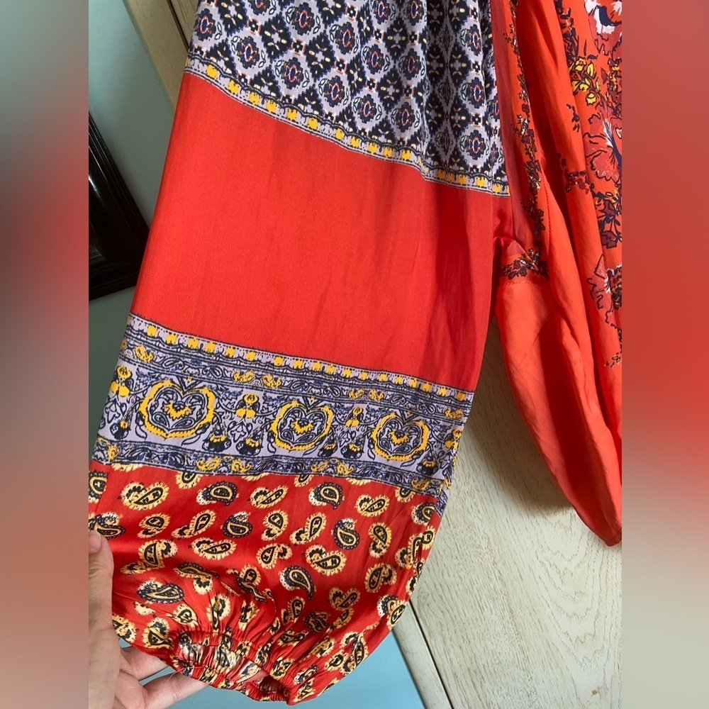 FREE PEOPLE Positano Printed Blouse in Red Orange Floral Sz Large - Picture 4 of 12